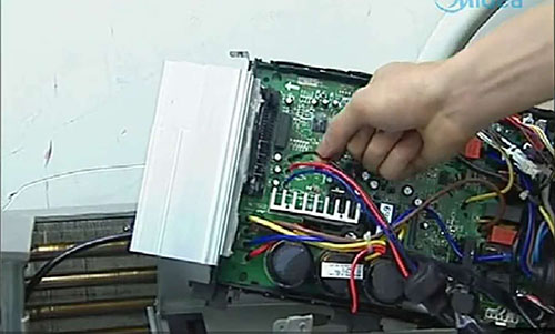 南浔美的空调电话是多少